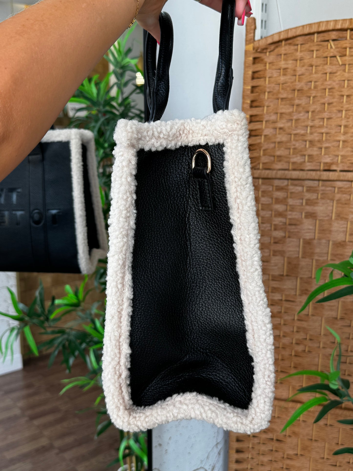 Mala - The Tote Bag Cute