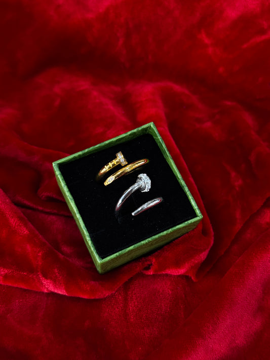 CONJUNTO ANÉIS PREGO - 2 ANÉIS + CAIXA