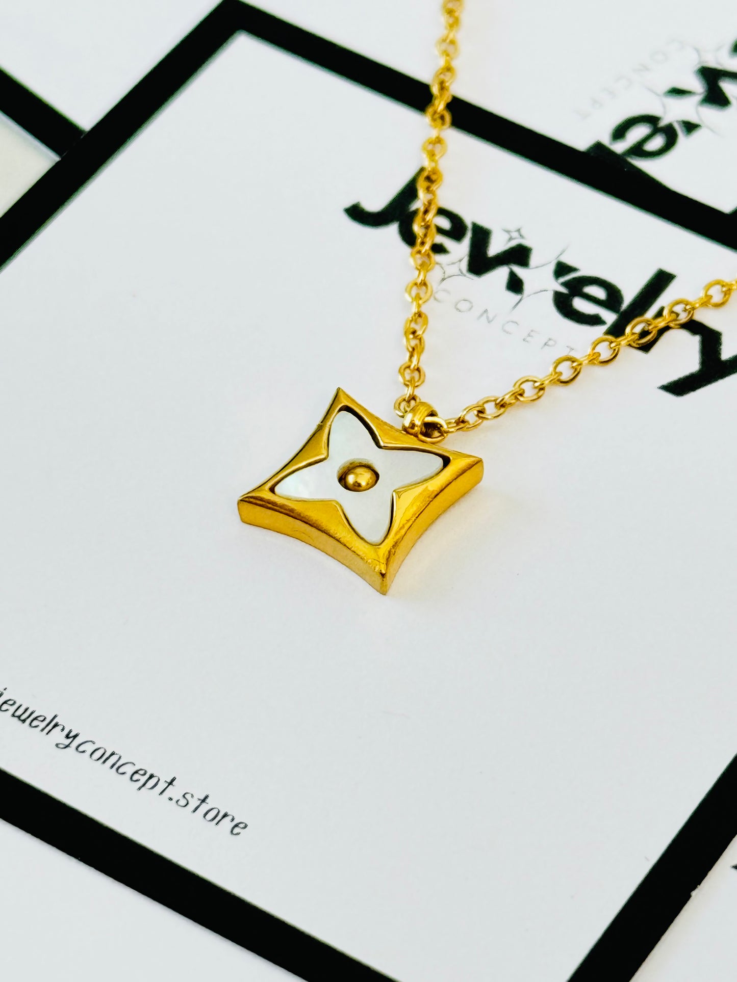 Colar - Van Cleef ft. LV Minimalist