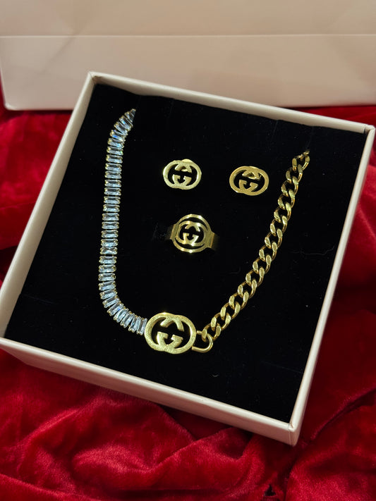 CONJUNTO GUCCI  -  COLAR + BRINCOS + ANEL + CAIXA + SACO